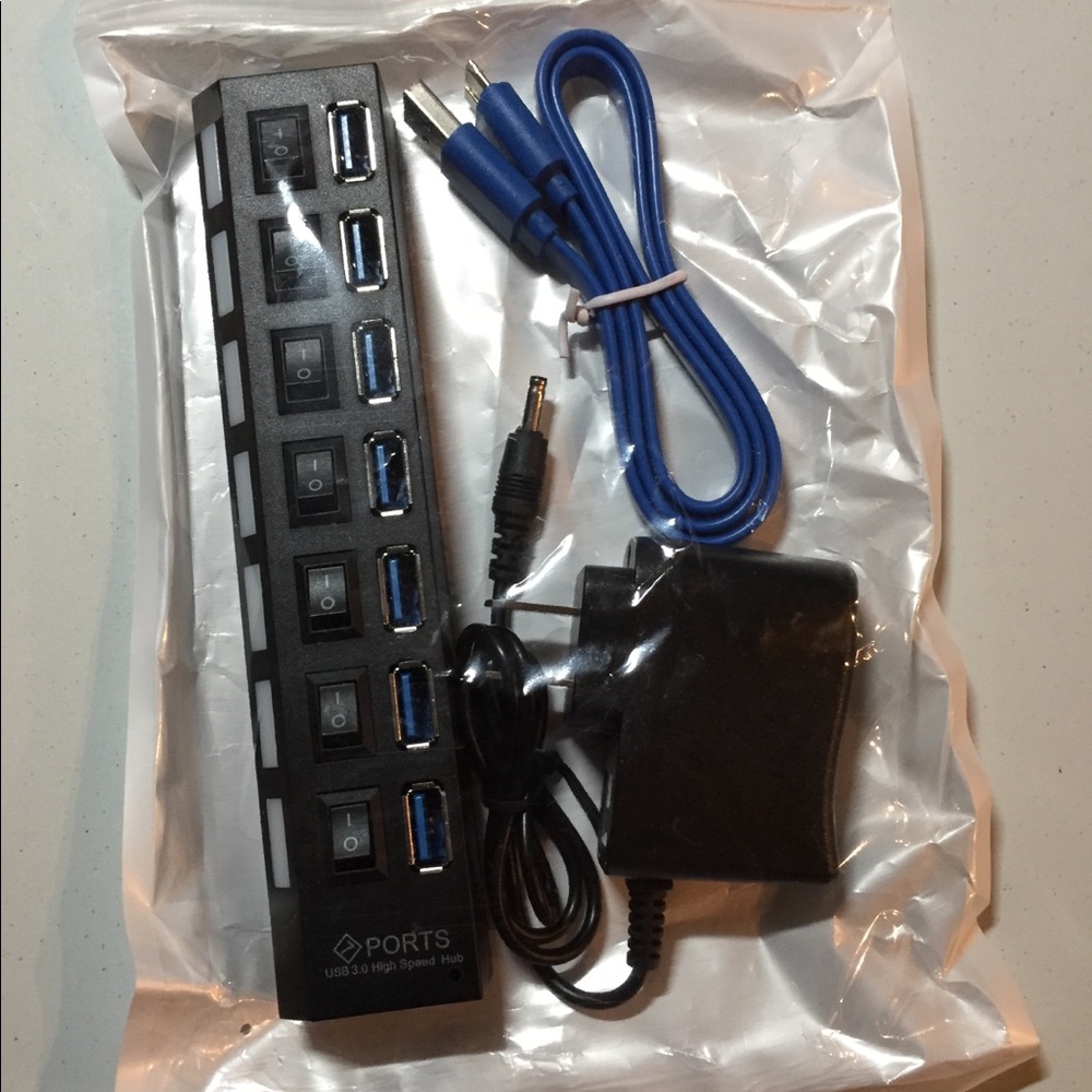 BOGO SALE (2) USB 3.0 seven port Hub for the price of one. - Picture 4 of 4